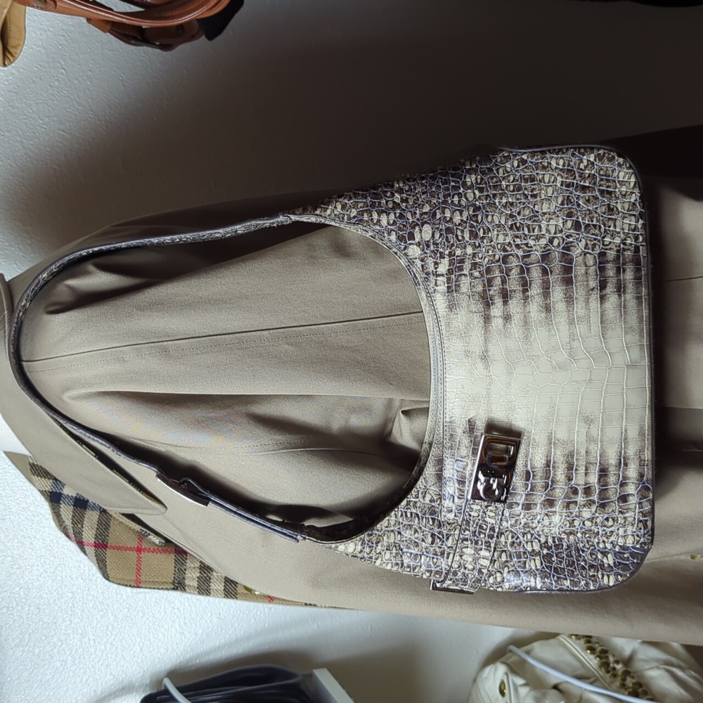 💯 Authentic Salvatore Ferragamo Python Leather Small Shoulder Bag - Picture 15 of 16